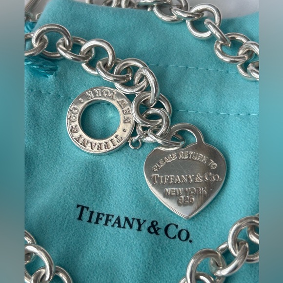 Tiffany & Co. Return to Tiffany® Heart Tag Toggle Necklace - Picture 3 of 6